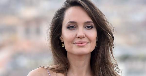 Borítókép: Így ünnepelte a szülinapját Angelina Jolie New Yorkban - FOTÓK