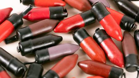 Borítókép: Pucér sminkek