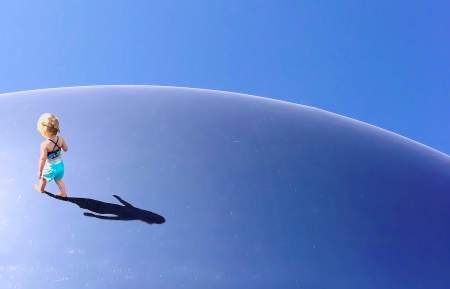 Borítókép: Hogyan ne veszítsük el a gyereket nyaralás közben?