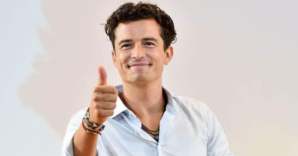 Borítókép: Példakép! Katy Perry nem stresszel a szülés után rajta maradt plusz kilók miatt, fürdőruhában mutatta meg alakját