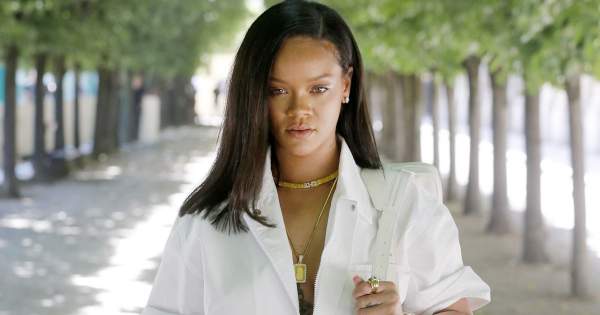 Borítókép: Elgurult a gyógyszere? Rihanna melltartó nélkül, szőrös kalapban ment randizni a pasijával