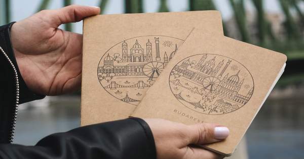 Borítókép: „Én nem csupán csak egy terméket szeretnék eladni. Legyen valami mögöttes tartalma vagy érzelmi töltete az egésznek” - Interjú a Papírfalva megálmodójával, Fülöp Dórával