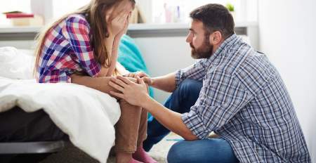 Borítókép: Szeretlek is, meg nem is - hogyan kezeljük a gyerekünk hangulatváltozásait?