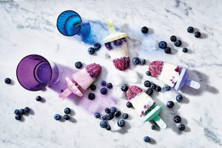 Borítókép: ÁFONYÁS-KÓKUSZOS POPSICLE - mentes nyári édesség Stahl Judittól