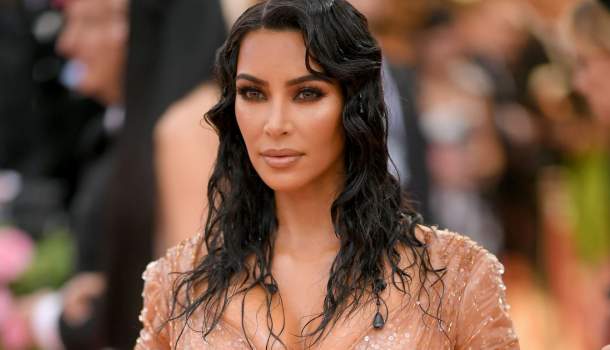 Borítókép: Érdemes megnézni, hogy festett Kim Kardashian, amikor még senki sem ismerte a nevét