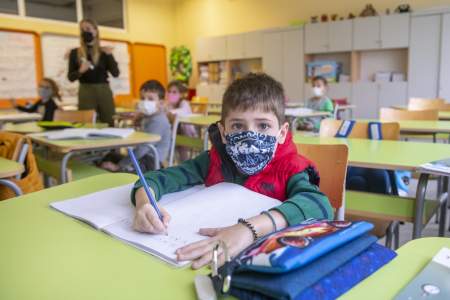 Borítókép: Kényszeresség, pánik és depresszió - lesújtó mentális állapotban a gyerekek