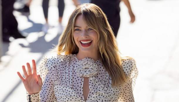 Borítókép: Hová tűnt a szőkeség? Alig lehet ráismerni vörös hajjal Margot Robbie-ra