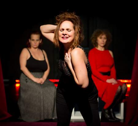 Színészek: Feuer Yvette, Szalontay Tünde, Manyasz Erika