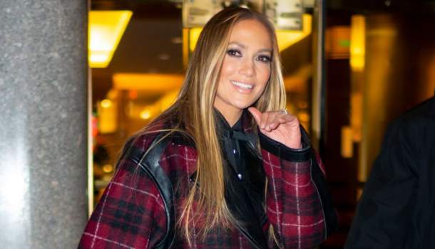 Borítókép: Kopizd le a stílusát! Jennifer Lopez minden ősszel visszahozza ezt a 3 trendet