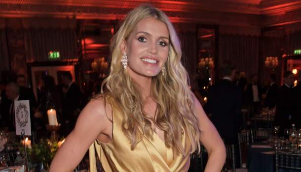 Borítókép: Diana hercegné unokahúga szó szerint ragyogott a Dolce & Gabbana bemutatóján