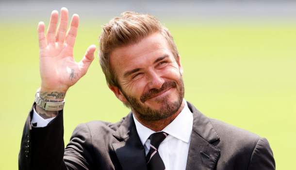 Borítókép: David Beckham sminkesnek állt és meg is van az első rajongója - FOTÓ