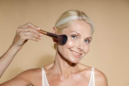 Borítókép: Sminkelj 40 felett is, csak kicsit máshogy - Mutatjuk, mivel és hogyan!