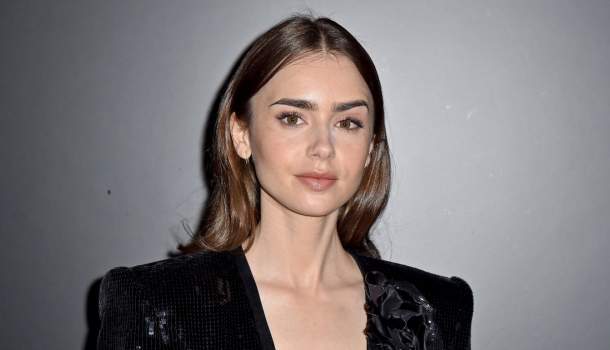 Borítókép: Lily Collins férjhez ment, méghozzá egy álomszép esküvőn - Az első képet is megmutatta