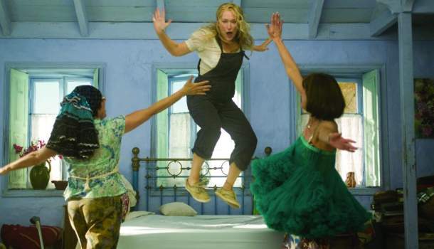 Borítókép: 10 híresség, aki egy filmszerep kedvéért tanult meg énekelni