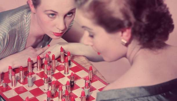 Borítókép: Elizabeth Taylor, Audrey Hepburn, Monica Bellucci -  10 inspiráló gondolat a rúzs erejéről