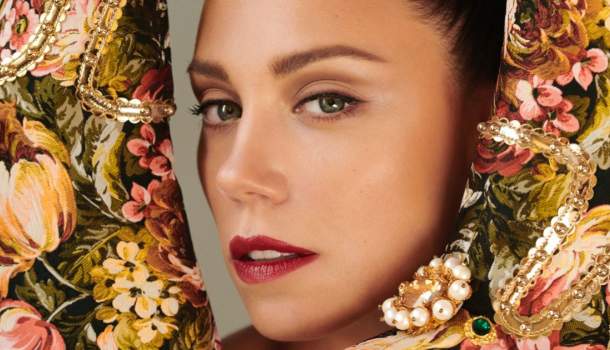 Borítókép: Címlaplányunk, Lékai-Kiss Ramóna egy csodás ruhában mutatta meg tökéletes alakját