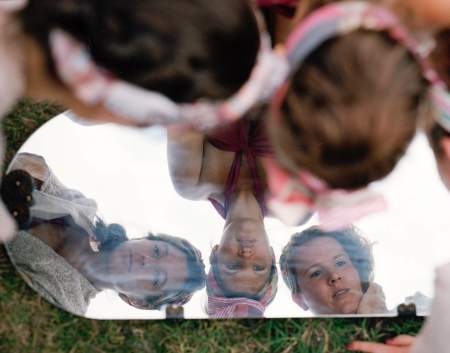 Borítókép: Úgy, ahogy vagy - smink, fodrász és retus nélkül érzékenyít a természetességért a Szeretest csapata