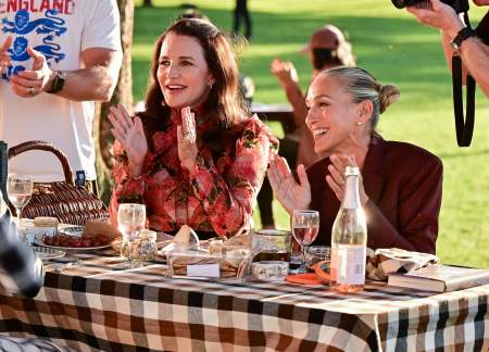 Borítókép: VÉGRE! Az HBO elárulta, hogy mikor lesz a Szex és New York folytatásának premierje - VIDEÓ