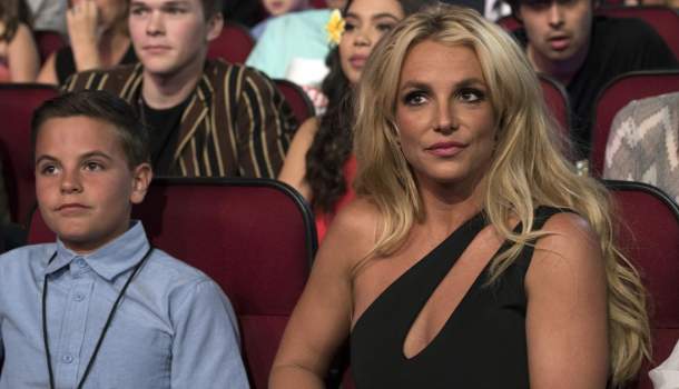 Borítókép: Hova repül az idő? Britney Spears fiaira rá sem ismerünk új fotójukon!