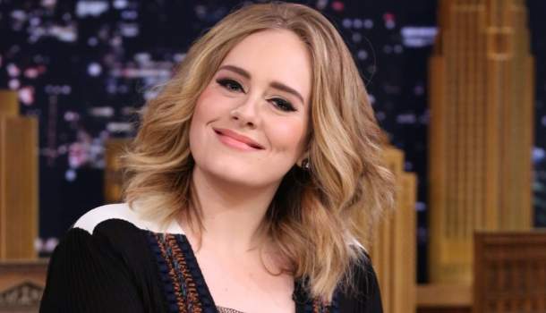 Borítókép: Példakép! Adele először mesélt hihetetlen fogyásának történetéről, és van egy nagy tanulsága annak, amit mondott