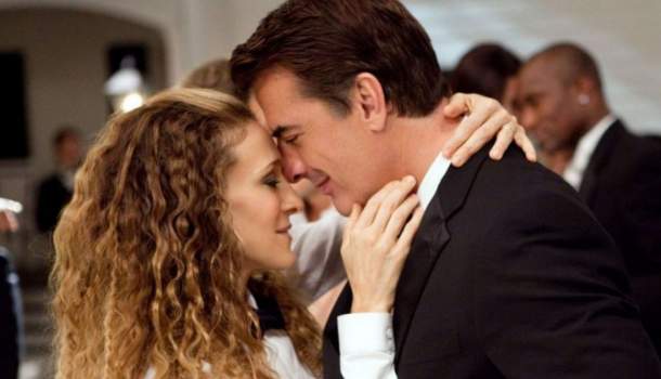 Borítókép: Nem fogod elhinni, hogy hol csípték el Carrie-t és Mr. Biget - FOTÓK