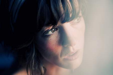 Borítókép: 4 nő mesél arról, hogy miért maradt meg a boldogtalan házasságában