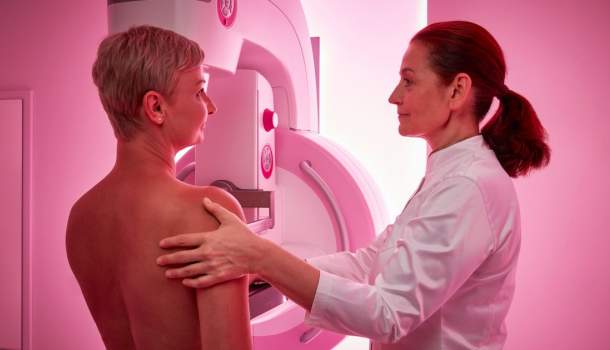 Borítókép: Ne féljünk a mammográfiától! A mellrák szűrése ma már kényelmesen végezhető