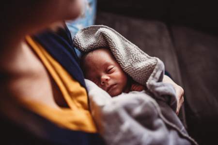 Borítókép: Mire kell figyelni a koraszülött babák ápolása során?