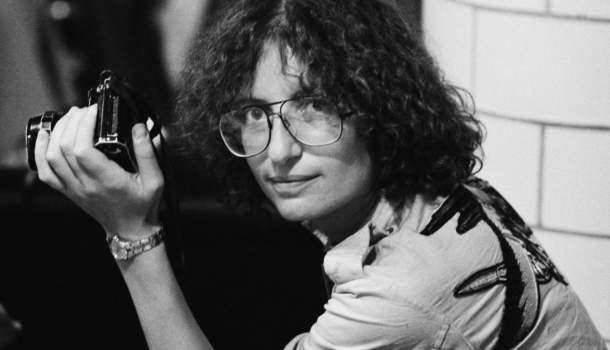 Borítókép: A fotós, aki a legnagyobb szexszimbólumoktól Erzsébet királynőig mindenkit megkapott