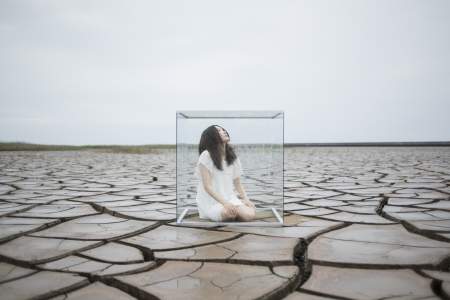 Borítókép: Pilát Gábor: Félelmeink rabjaként