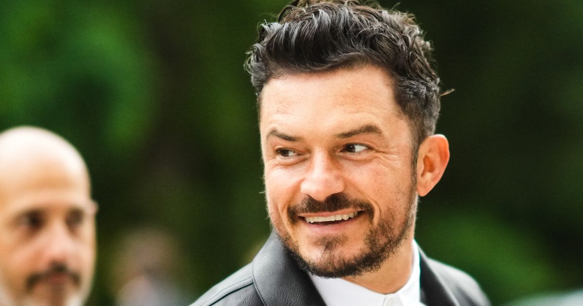 Borítókép: Mi a közös Orlando Bloomban és a topmodellekben? Egy cipő, amiért az összes sztárpasi- és csaj megőrül