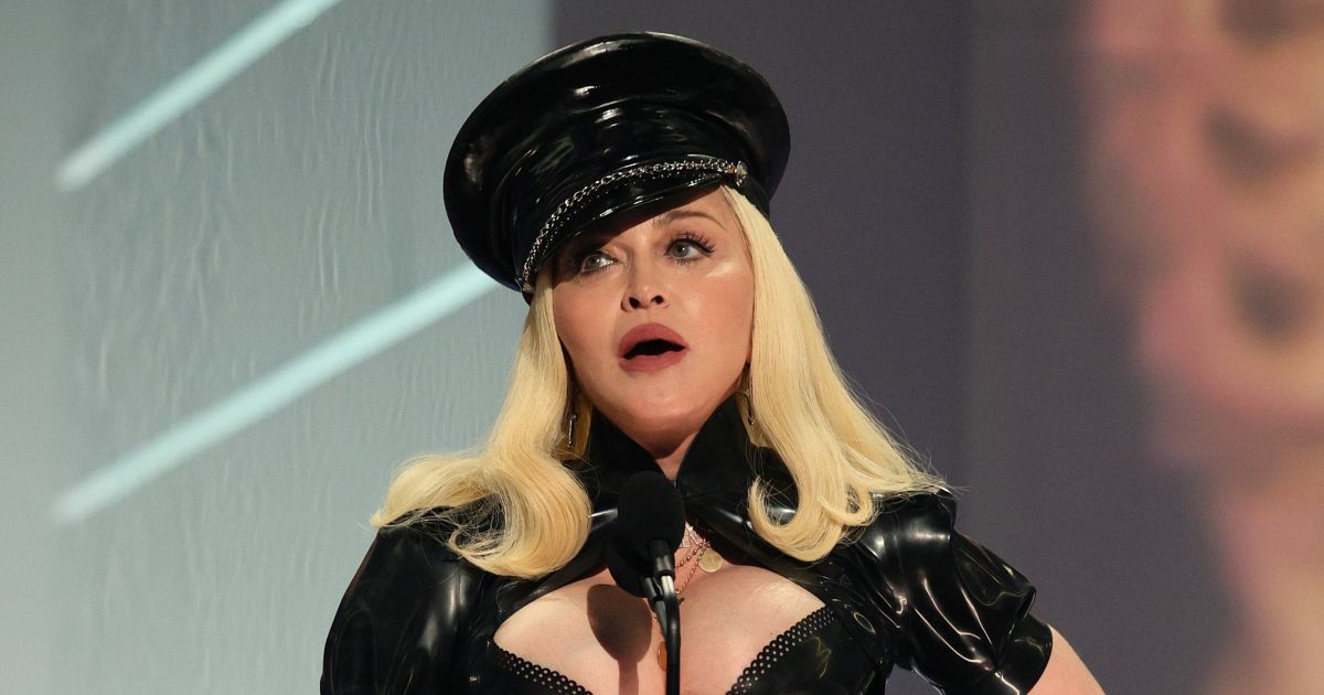 Madonna kellemetlen helyzetbe hozta magát, a rajongók csak fogják a fejüket