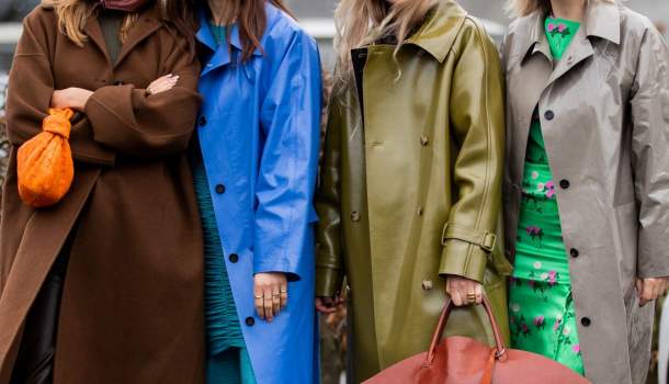 Borítókép: Trendjelentés: Ez a klasszikus kabát most a divatrajongók legnagyobb kedvence