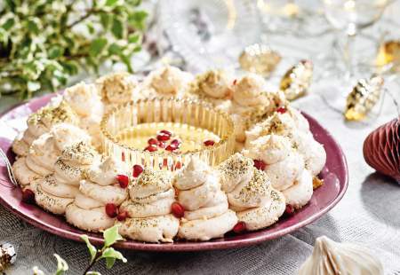 Borítókép: Karácsonyi kókuszos pavlova Stahl Judittól