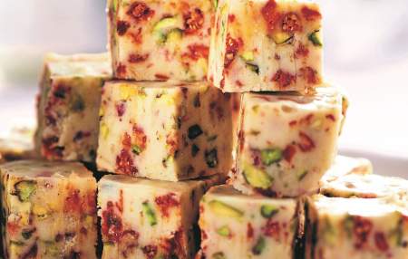 Borítókép: Gojis-pisztáciás fudge Stahl Judittól