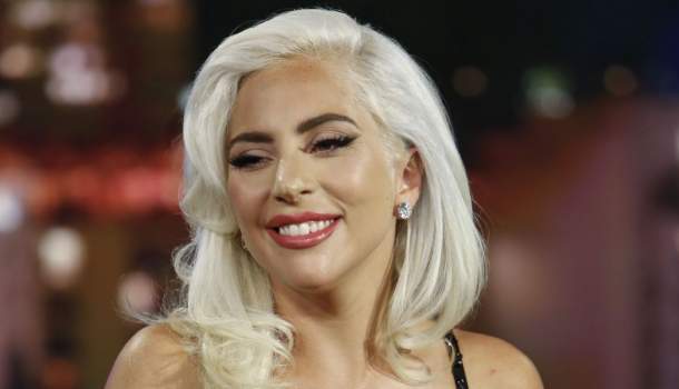 Borítókép: A sztárok már imádják! Régen ciki volt, most ismét visszatér ez a megosztó sminktrend