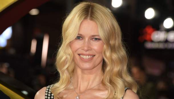 Borítókép: Claudia Schiffer talpig gyöngyben, büszke feleségként pózolt férje oldalán a vörös szőnyegen