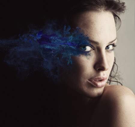 Borítókép: Kék szemű nők: kevesen vagytok a világban, de vajon minden jól áll nektek?