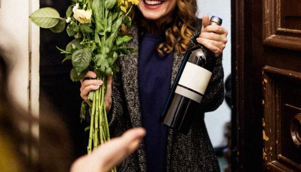 Borítókép: #vegyélhazait - 8 ajándék, ami jobb a bornál, ha vendégségbe mész