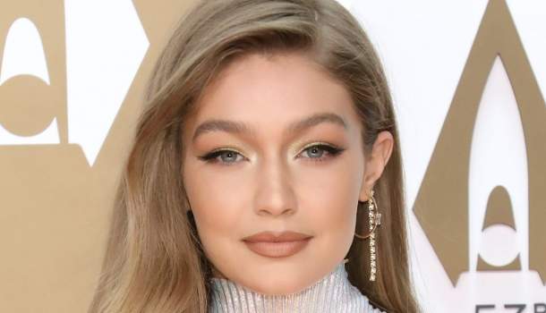 Borítókép: A sztárok is imádják! 2021 legcsillogóbb ünnepi sminktrendje