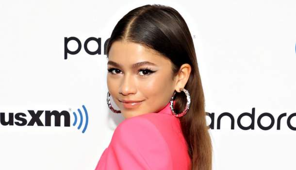 Borítókép: Nem akarsz majd hinni a szemednek! Azonnal látnod kell Zendaya vadiúj frizuráját!