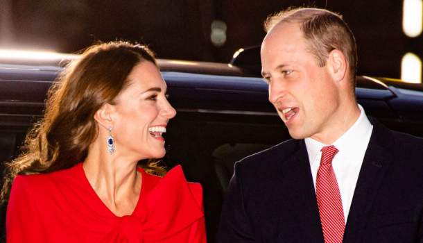 Borítókép: Egy szemfüles turista kiszúrta Katalin és Vilmos titkos ablakait a Kensington-palotában