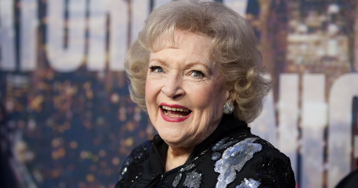 Megható gesztussal tisztelegnek Betty White előtt: biztosan örülne neki