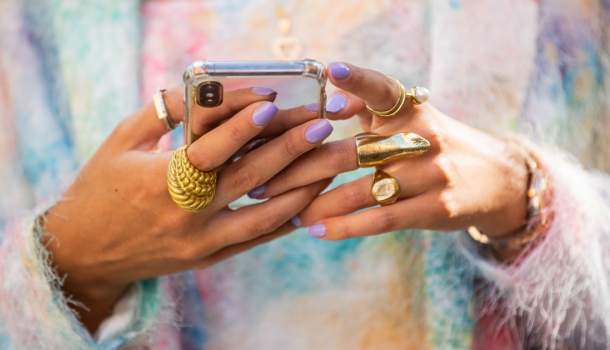 Borítókép: Csináld magad! Így készíts magadnak tökéletes gél lakkot otthon