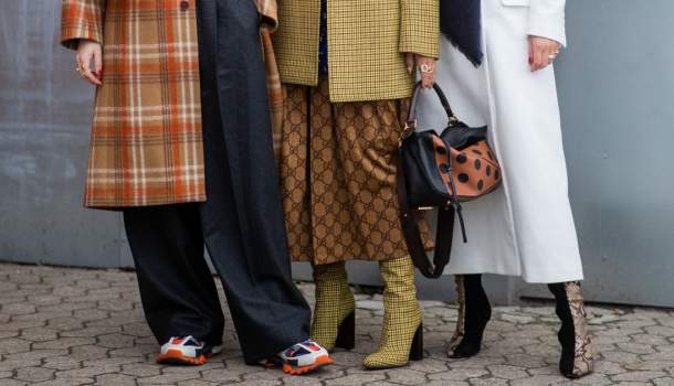 Borítókép: 4 cipőtrend, ami már nem lesz divatos 2022-ben - Mutatjuk, mik jönnek helyettük!