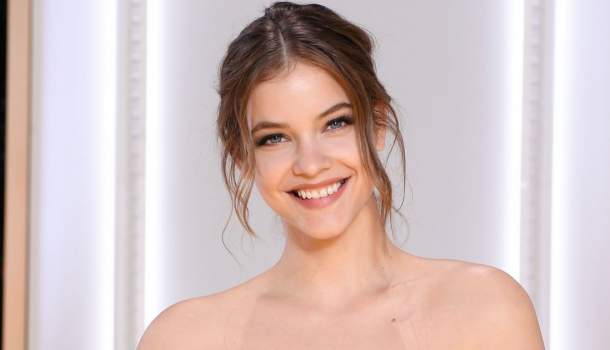 Borítókép: Bomba! Palvin Barbi egy dögös kék szettben mutatta meg, hogy mitől döglik a légy