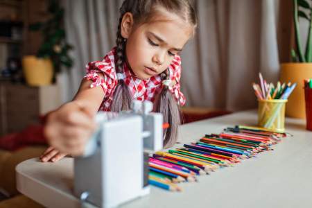 Borítókép: Ez fiús, az lányos - avagy miért zavar, hogy az óvodában nemek szerint kategorizálják a színeket?
