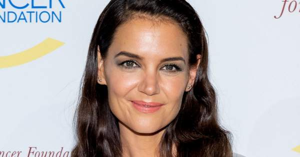 Borítókép: Az Eufória sztárja Katie Holmes egyik megosztó szettjét koppintotta le, és bizony működik! - FOTÓ