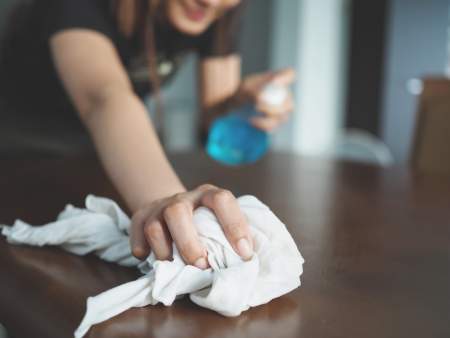 Borítókép: 5 háztartási mítosz, amiben a nagyanyáink is hittek, mégsem biztos, hogy működnek