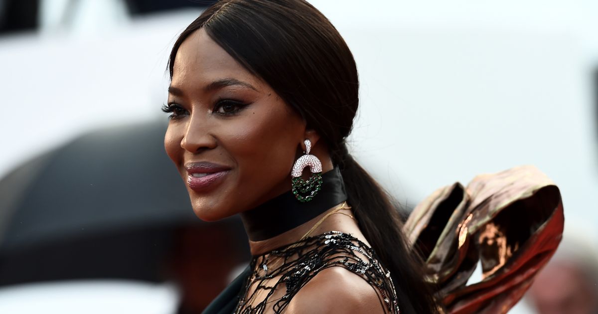 Naomi Campbell először mutatta meg kisbabája arcát, ráadásul nem is akárhol